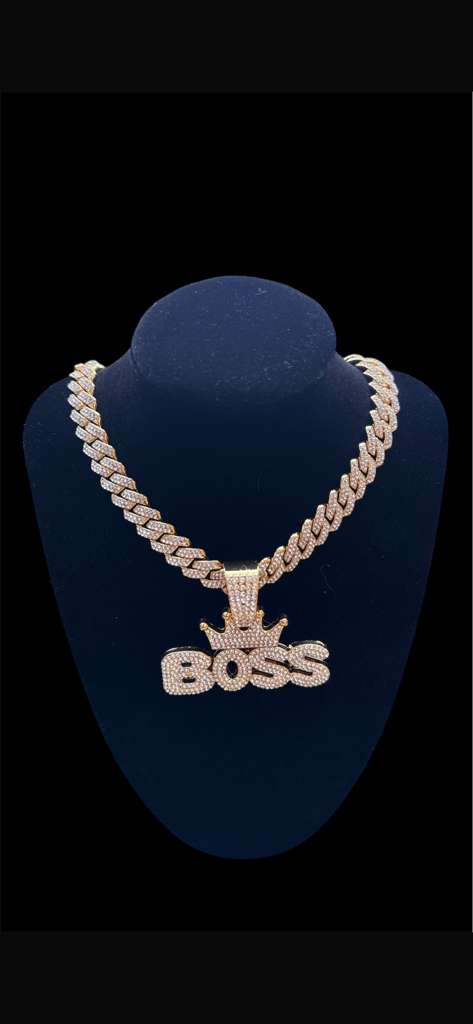 Cuban chains with silver pendant