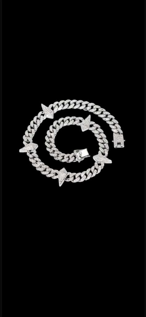 Cuban hip hop chain with barbed wire