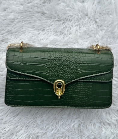 Shoulder bags with chain